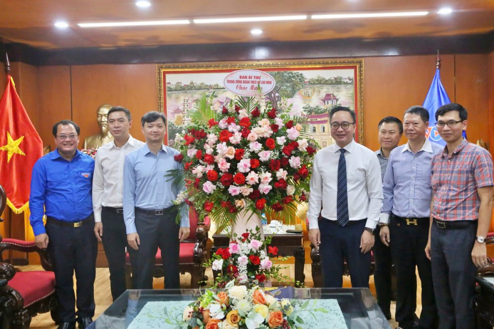 Bí thư thường trực T.Ư Đoàn Nguyễn Minh Triết chúc mừng Ngày Báo chí cách mạng Việt Nam