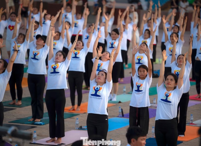 Hơn 1.500 người đồng diễn trong Ngày Quốc tế Yoga 2026