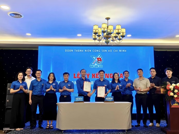 Tỉnh Đoàn Ninh Bình và Cà Mau ký kết nghĩa với nhiều nội dung quan trọng
