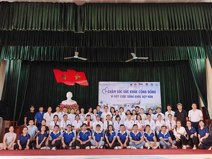 Tuổi trẻ Ninh Bình khám bệnh, cấp phát thuốc miễn phí cho người dân