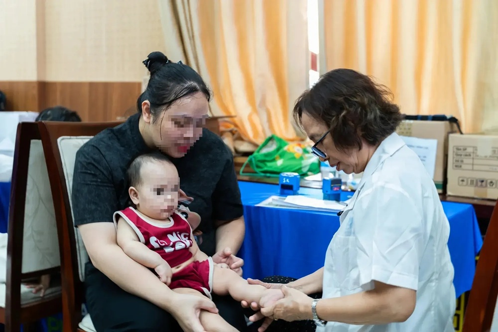 'Hành trình yêu thương' chung tay chăm sóc sức khỏe gia đình Việt