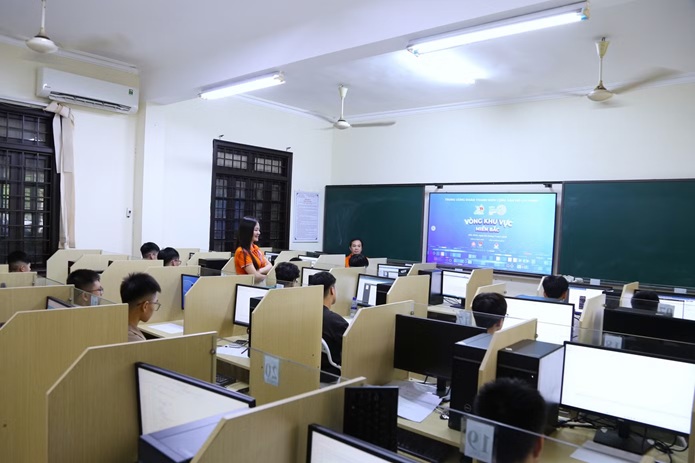 Tranh tài Hội thi Tin học trẻ toàn quốc