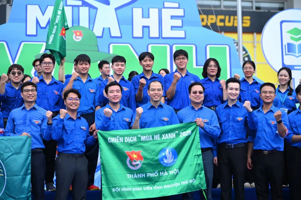 Sinh viên người Úc 'được bạn rủ đi Mùa hè xanh là đi luôn'