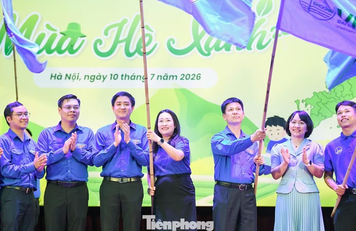 Hơn 1.200 sinh viên ĐHQG Hà Nội mang mùa hè xanh đến với vùng sâu, vùng xa