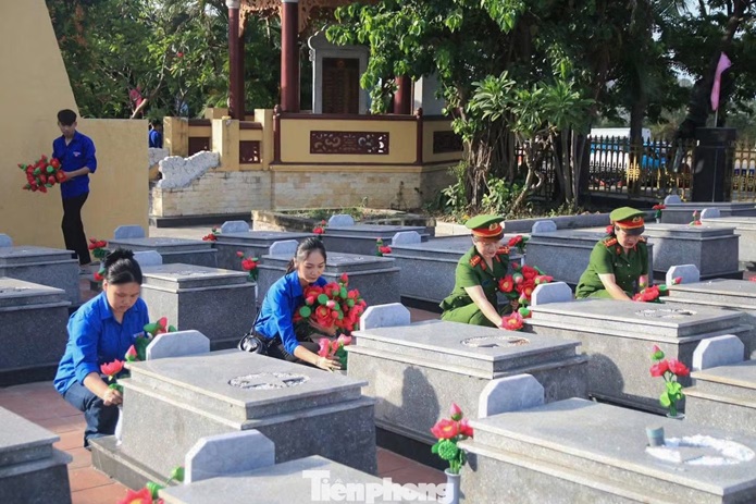 Đà Nẵng lan tỏa ‘Áo xanh tri ân' trên mạng xã hội
