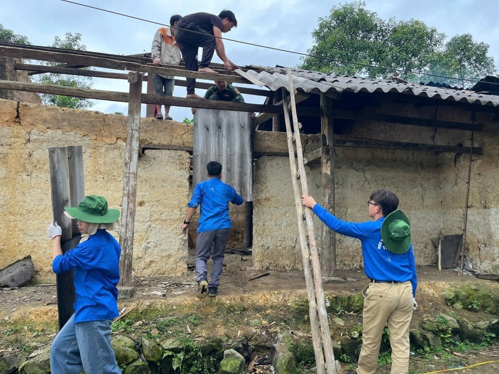 7 ngày không quên ở Tả Ván