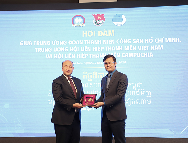 Tăng cường giao lưu giữa thanh niên, nghị sĩ trẻ Việt Nam và Campuchia