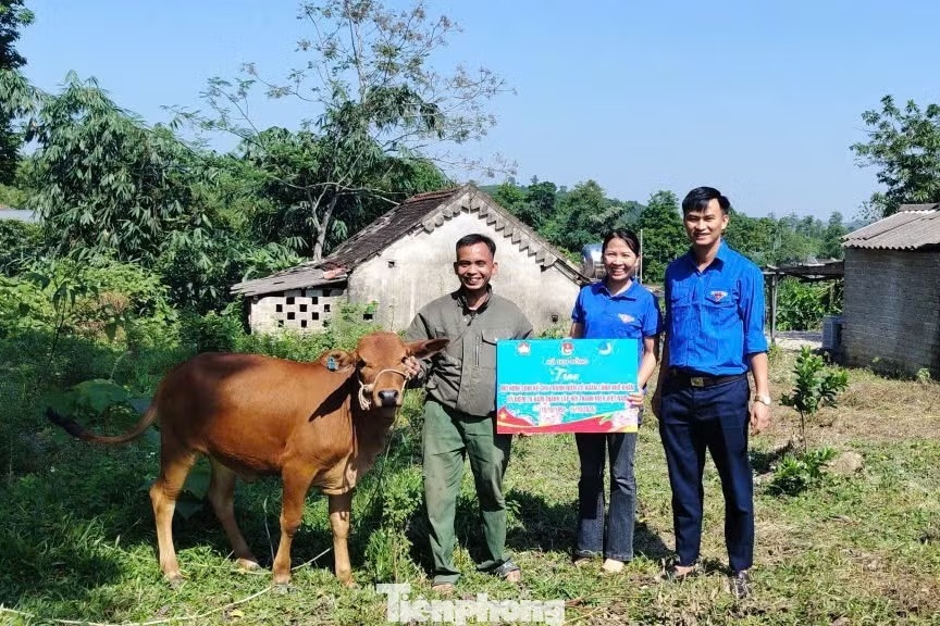 Món quà đặc biệt thắp niềm tin cho thanh niên khó khăn