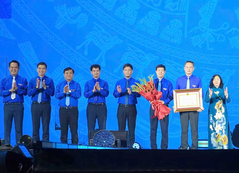 Hội LHTN Việt Nam vinh dự nhận Huân chương Lao động hạng Nhất