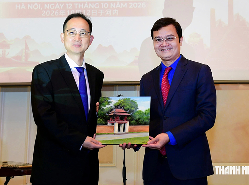 Thanh niên Việt Nam - Trung Quốc vun đắp tình hữu nghị qua 'Hành trình đỏ'