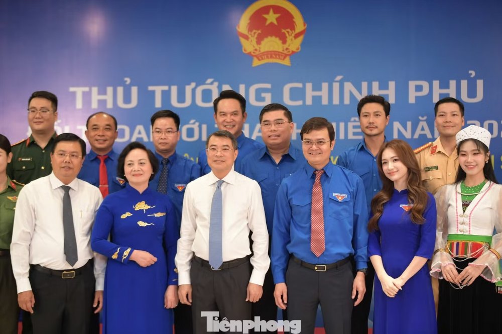 Thúc đẩy cơ chế đặt hàng và trọng dụng nhân tài